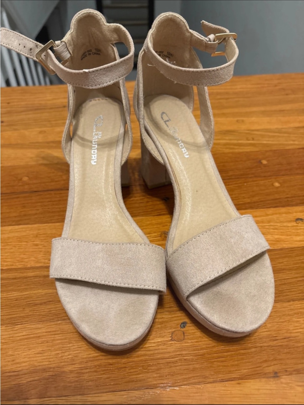 CL Laundry nude heels size 10